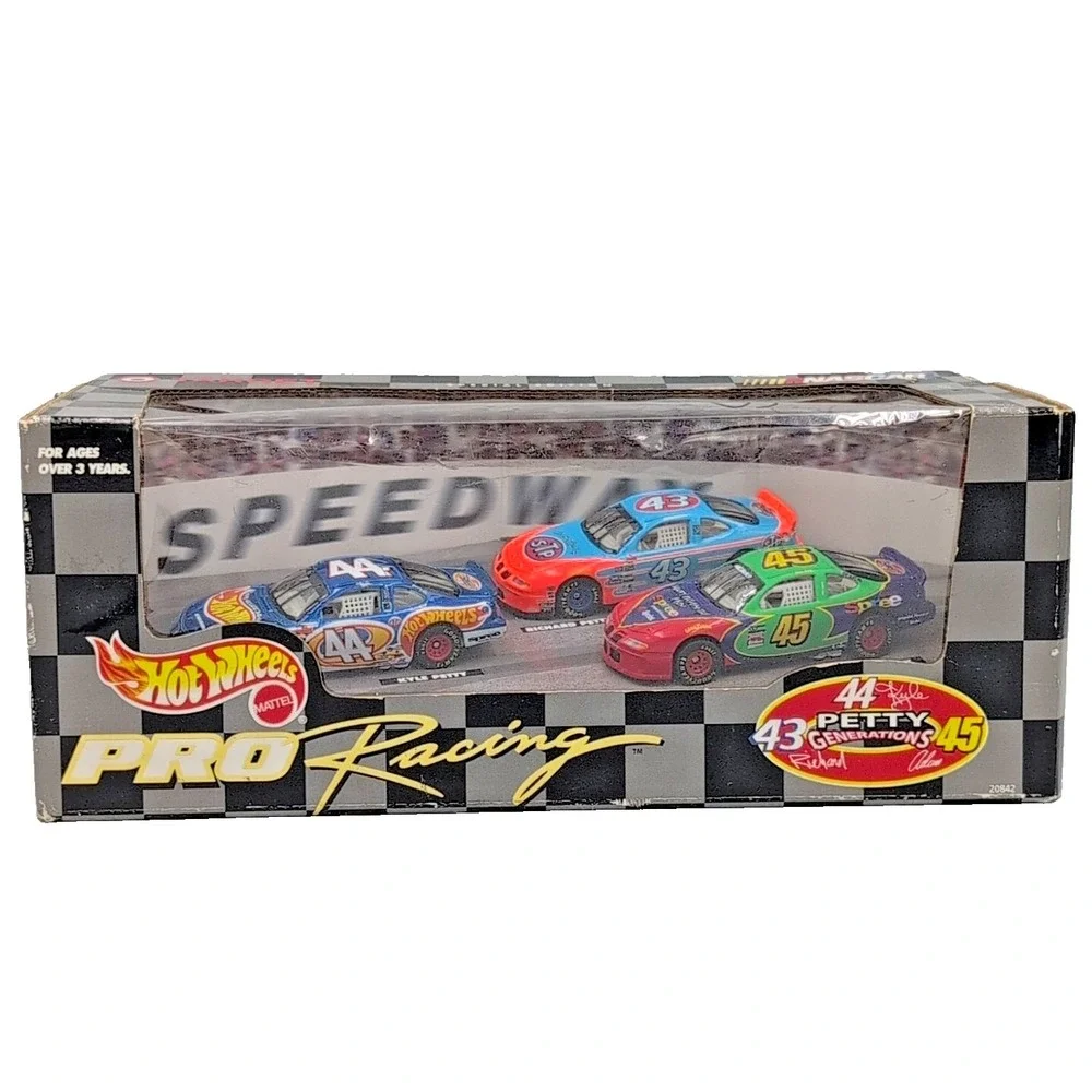 Autographed 1998 Hot Wheels Petty Generations 3 Car Set Richard,‎ Kyle, & Adam